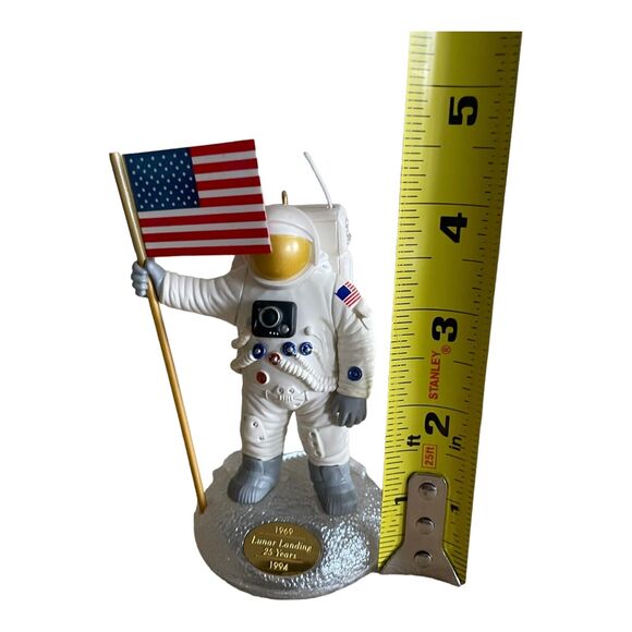 Hallmark Ornament The Eagle Has Landed - Picture 2 of 3